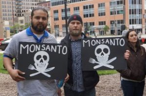 Nebraska Farmers Stricken With Non-Hodgkin’s Lymphoma File Lawsuit Against Monsanto For Lack Of Labeling On Roundup