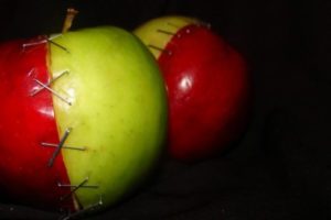 Welcome to the Future Of Frankenfood: Fuji And Granny Smith Strains of GMO Apples Open Up The Frankenfruit Market