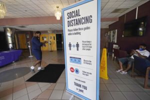 Pushback challenges vaccination requirements at US colleges