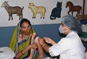 Study finds big drop in COVID antibodies within four months of vaccination