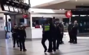 Australian police slam peaceful anti-lockdown protester headfirst into the ground